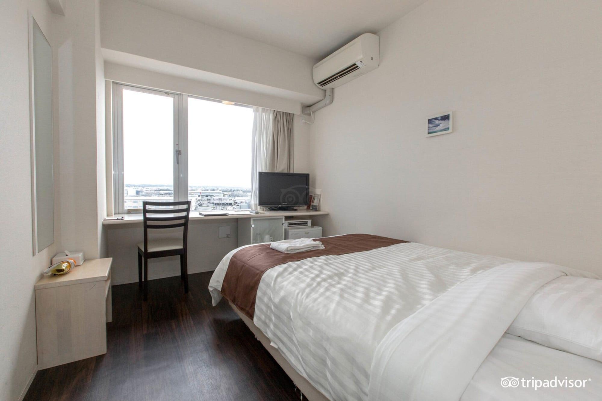 Tomigusuku Hotel Gran View Garden Okinawa מראה חיצוני תמונה