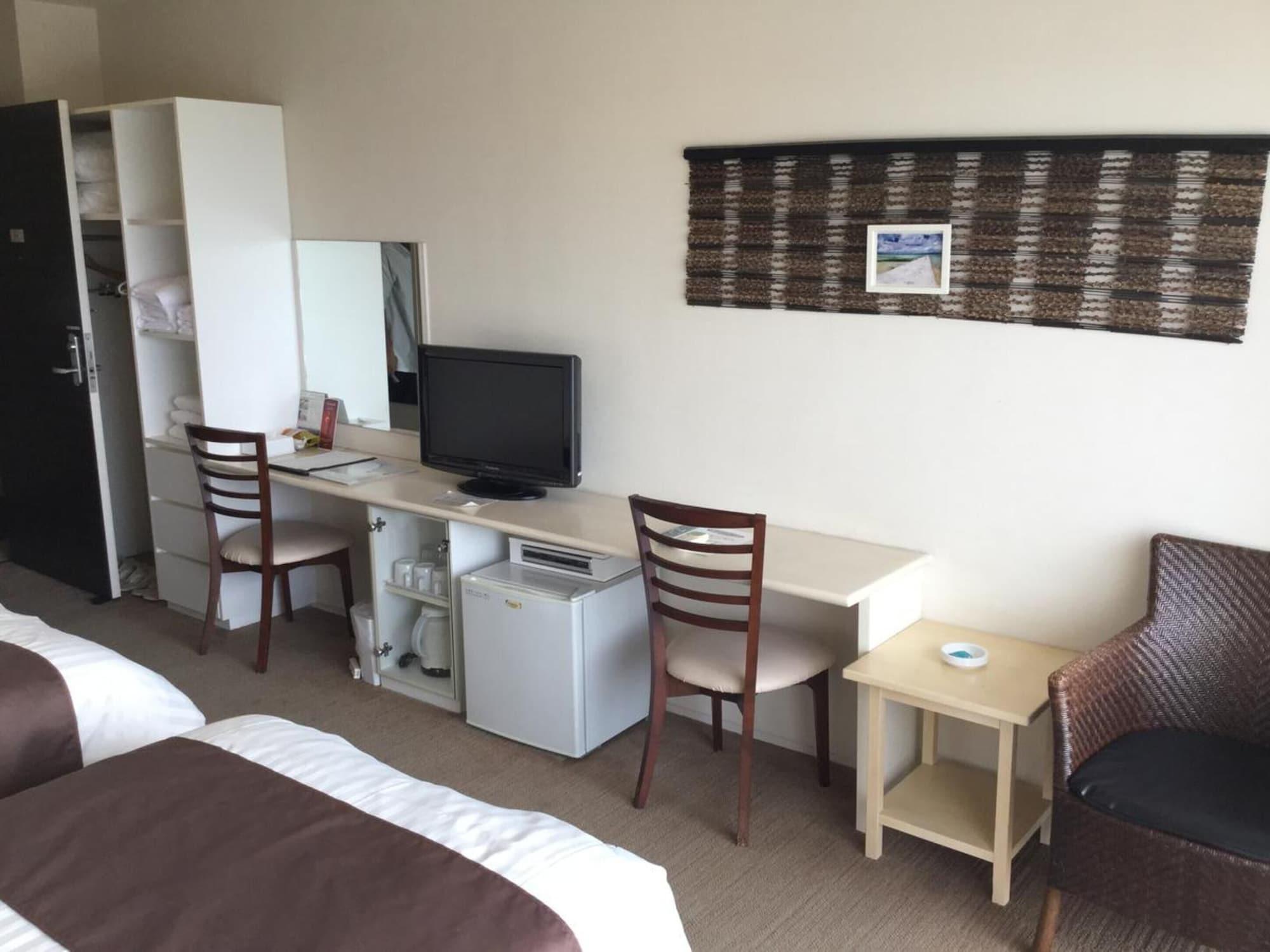 Tomigusuku Hotel Gran View Garden Okinawa מראה חיצוני תמונה