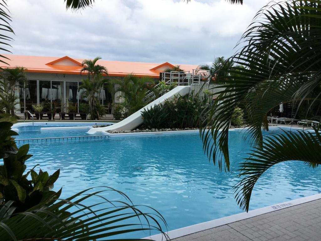 Tomigusuku Hotel Gran View Garden Okinawa מראה חיצוני תמונה