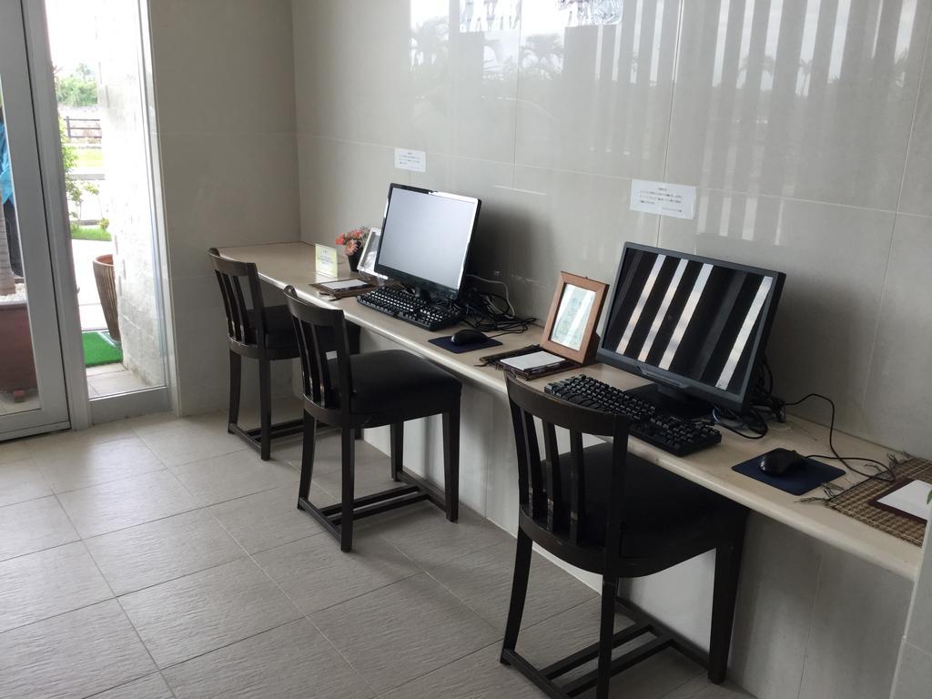 Tomigusuku Hotel Gran View Garden Okinawa מראה חיצוני תמונה