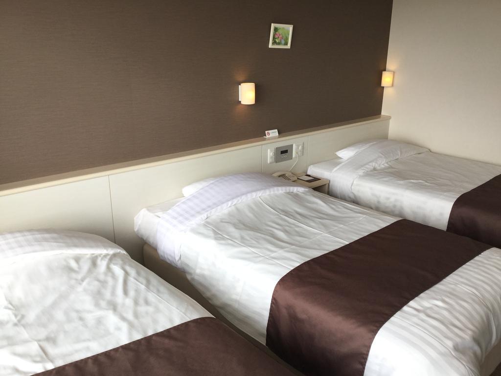 Tomigusuku Hotel Gran View Garden Okinawa חדר תמונה